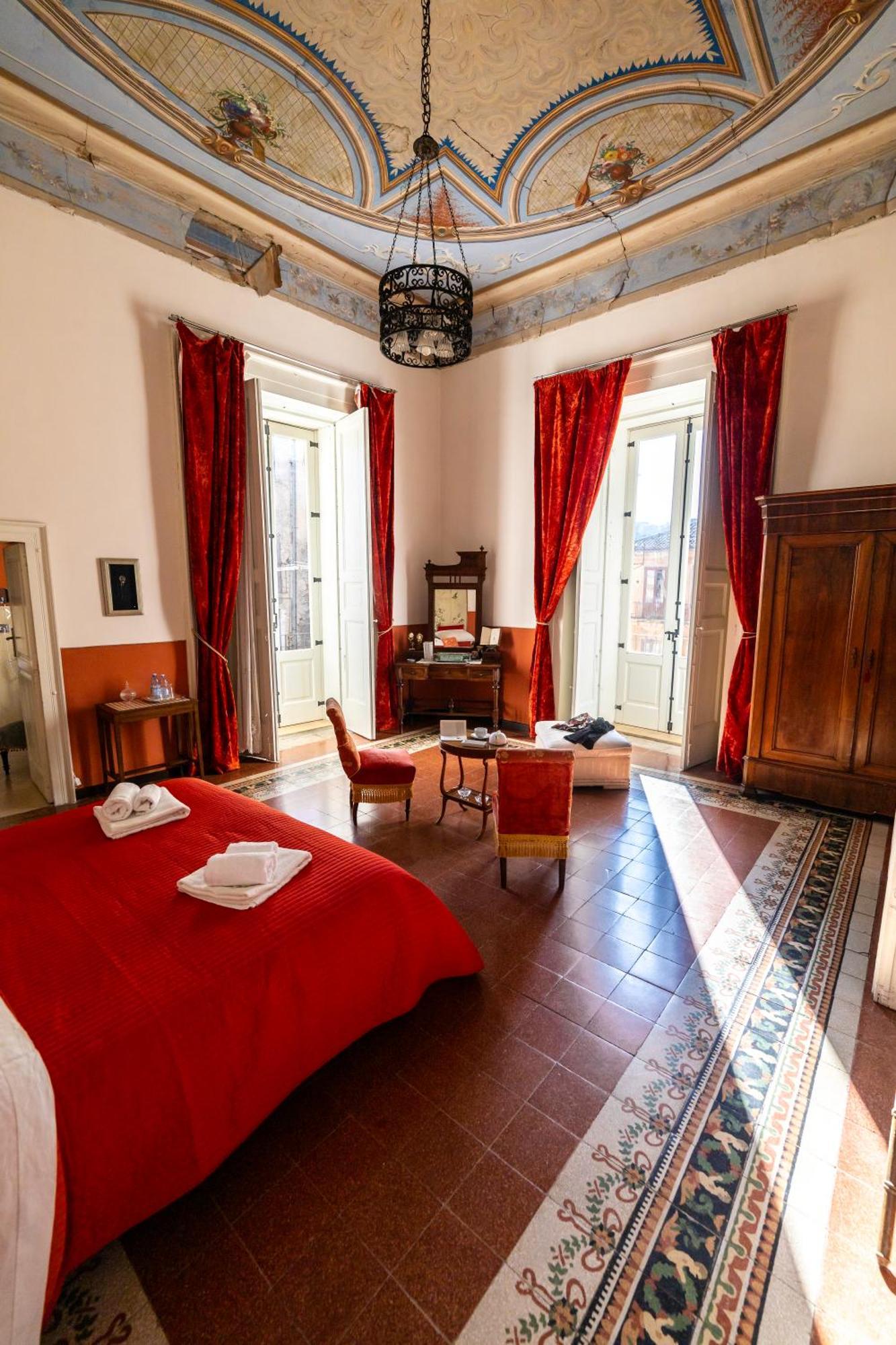 Dimora Storica Giostra Vecchia - Palazzo Grisolia 1809 コゼンツァ エクステリア 写真