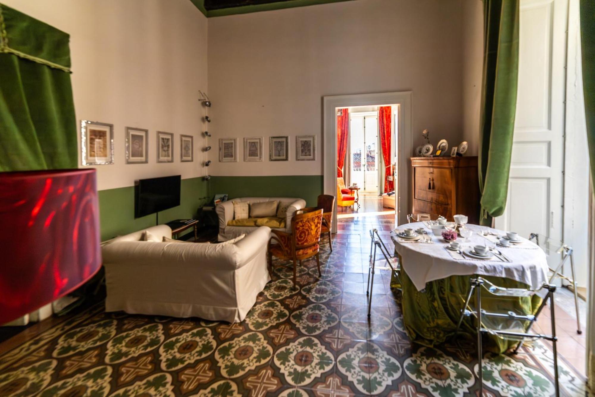 Dimora Storica Giostra Vecchia - Palazzo Grisolia 1809 コゼンツァ エクステリア 写真